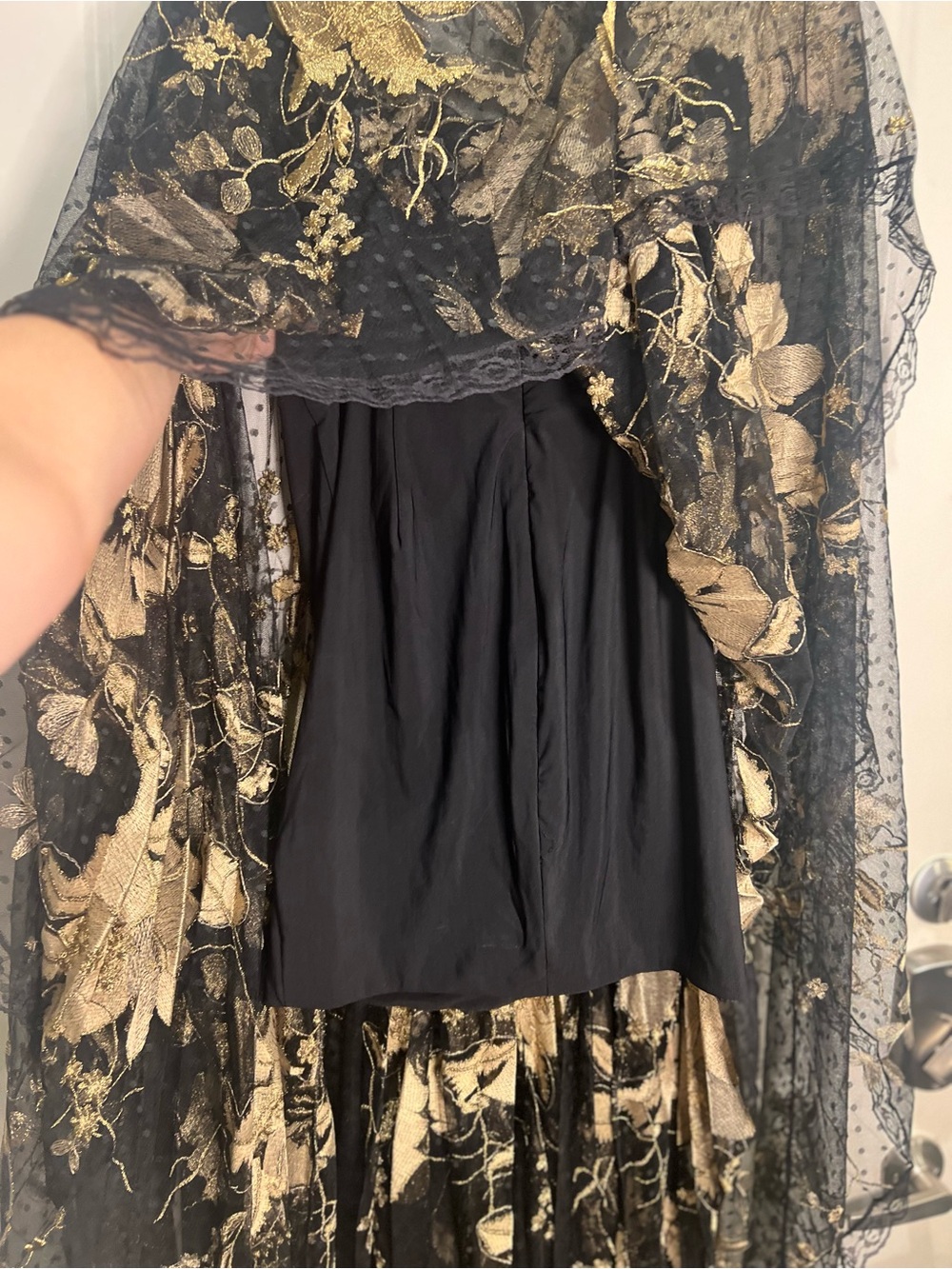 Helsi Delphine Metallic Floral Pleated Strapless Gown Black Gold Medium NWT - Picture 15 of 15